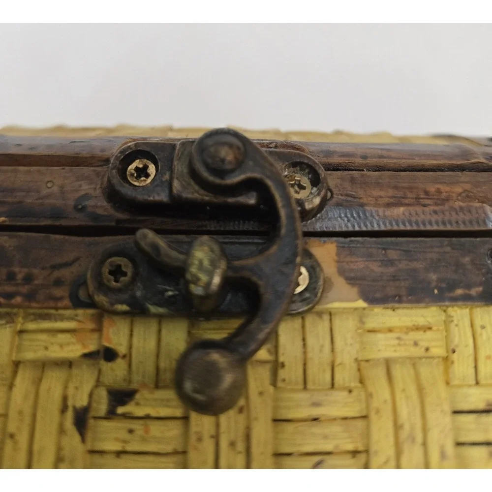 Tradewind Bay Decorative‎ Resin Wicker Look Pirate Chest Shape Trinket Latch Box